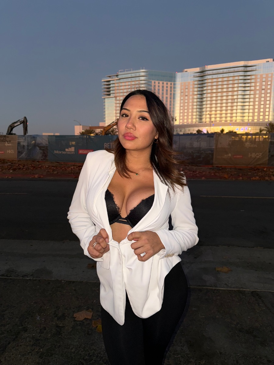 Take a pause and enjoy Ali Cruz — streaming from Batam