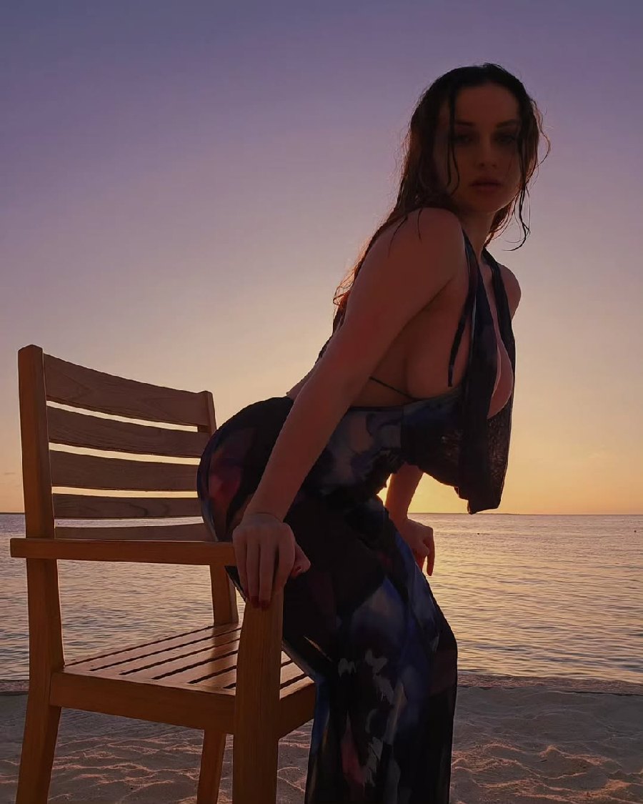 Sexy girl Miranda Faith nude in Batam