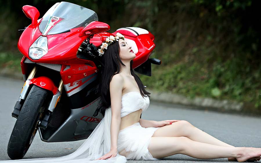 Beautiful girls and motorcycles in Batam