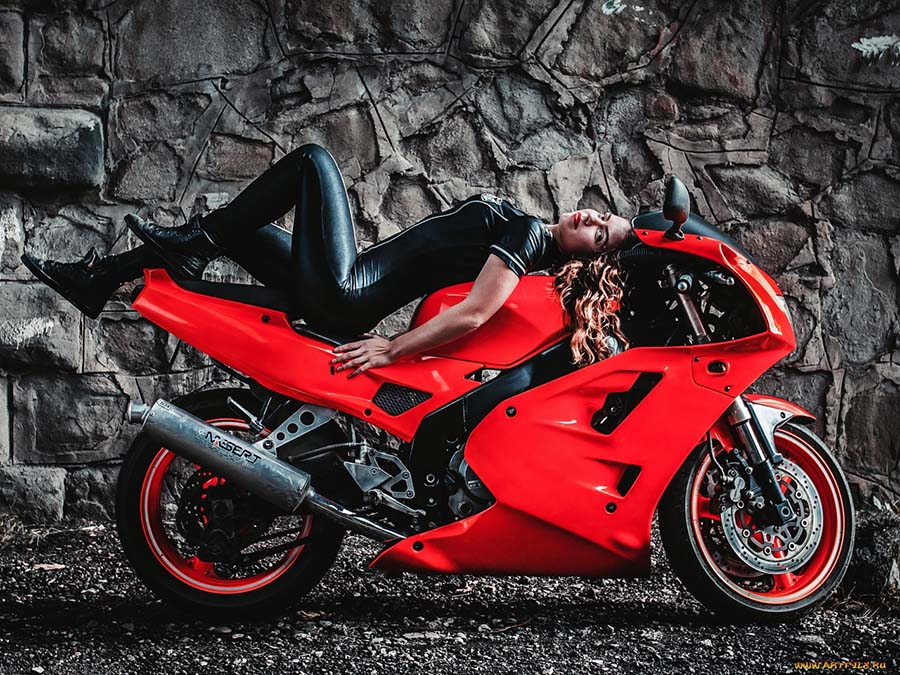 Beautiful girl Beautiful girls and motorcycles in Batam