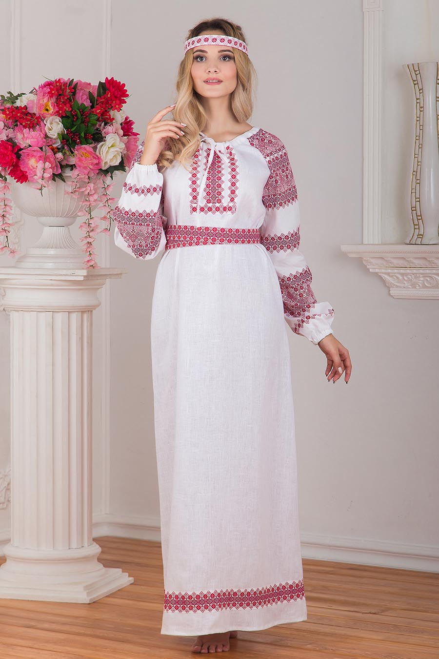 Women in Slavic costumes in Batam