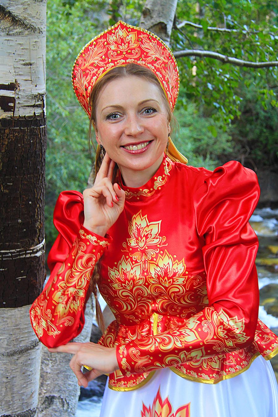 Women in Slavic costumes in Batam