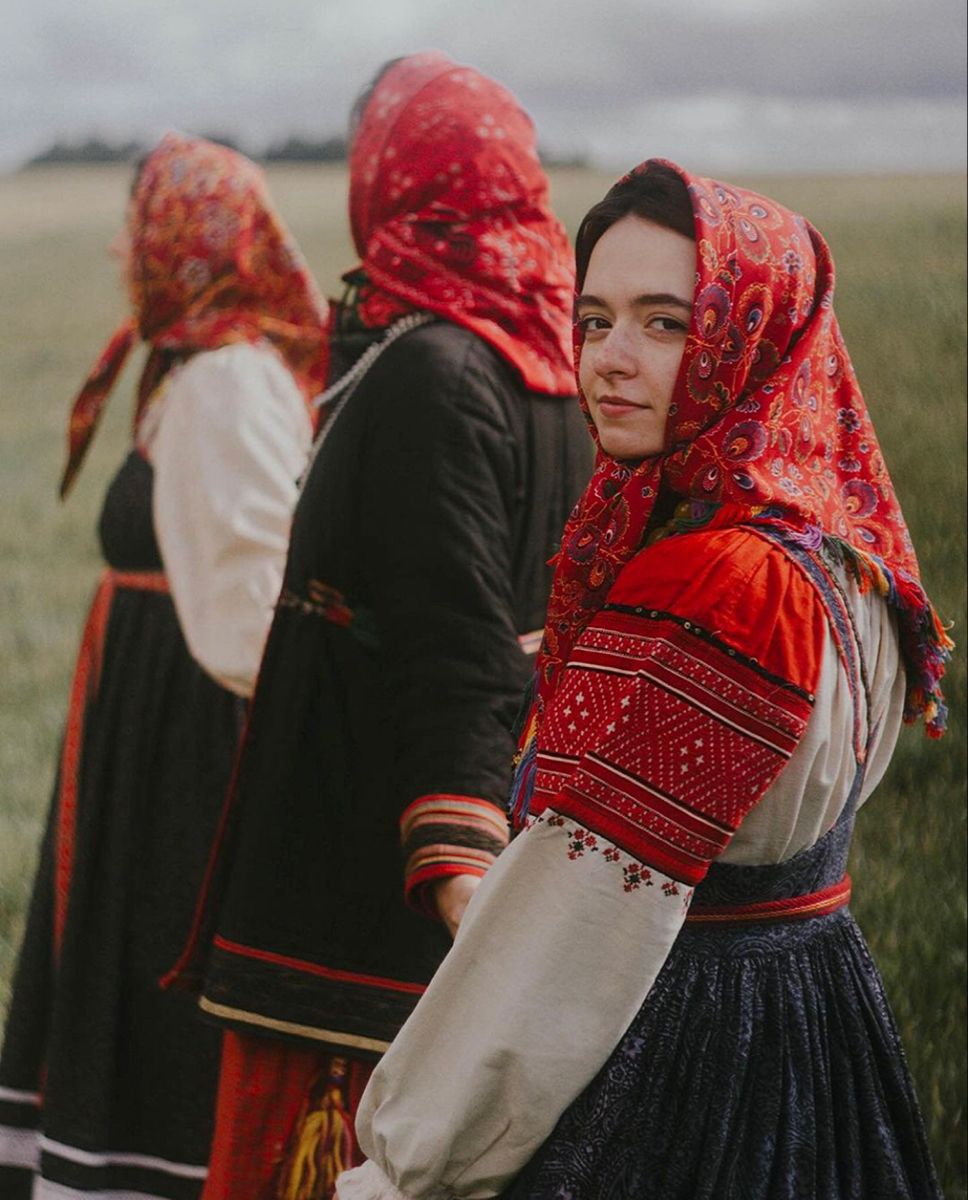 Women in Slavic costumes in Batam
